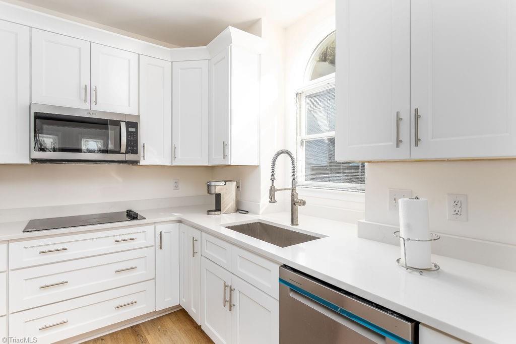 property viewer photo 7