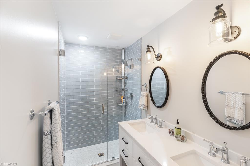 property viewer photo 39