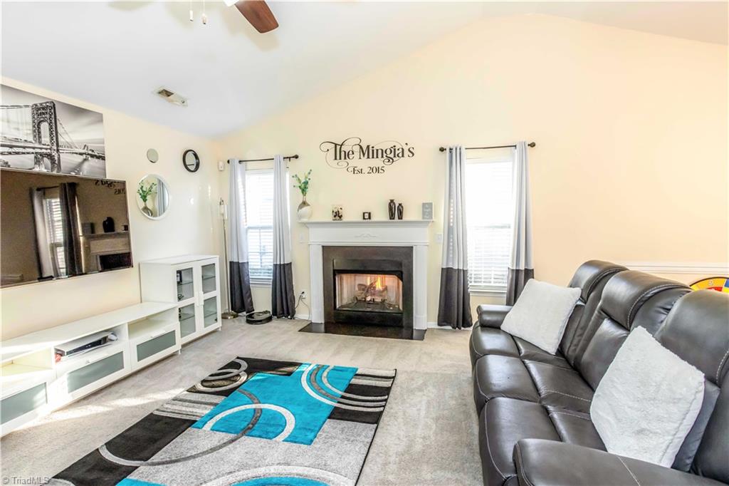 property viewer photo 18