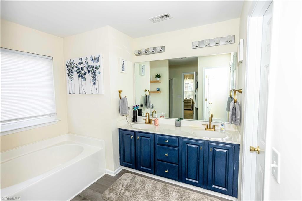 property viewer photo 35