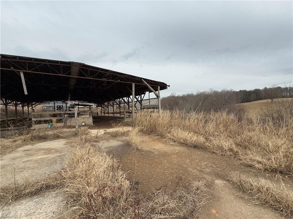 main property photo 10