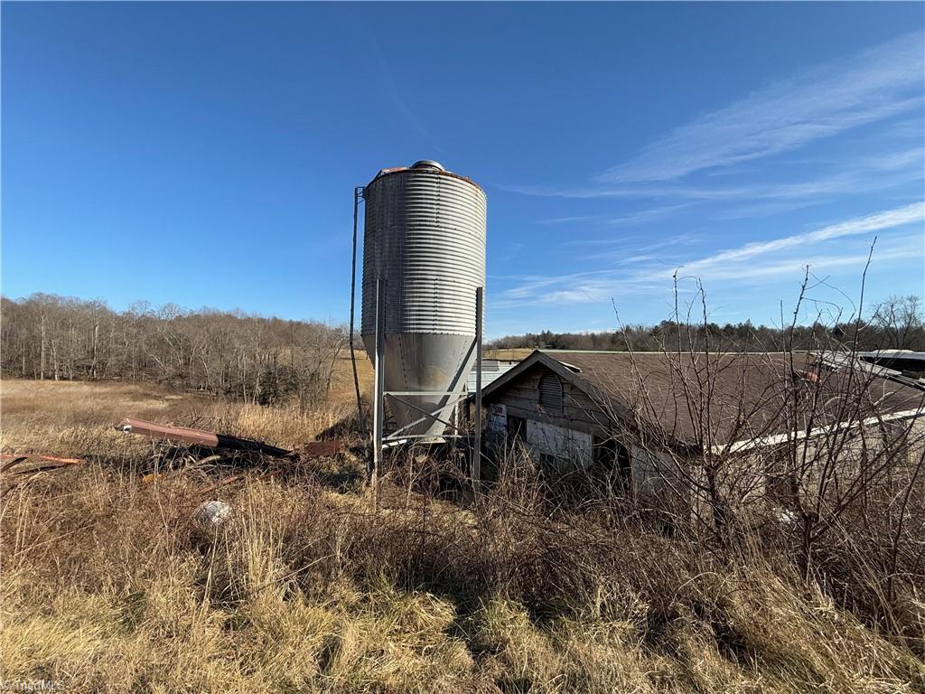 main property photo 7