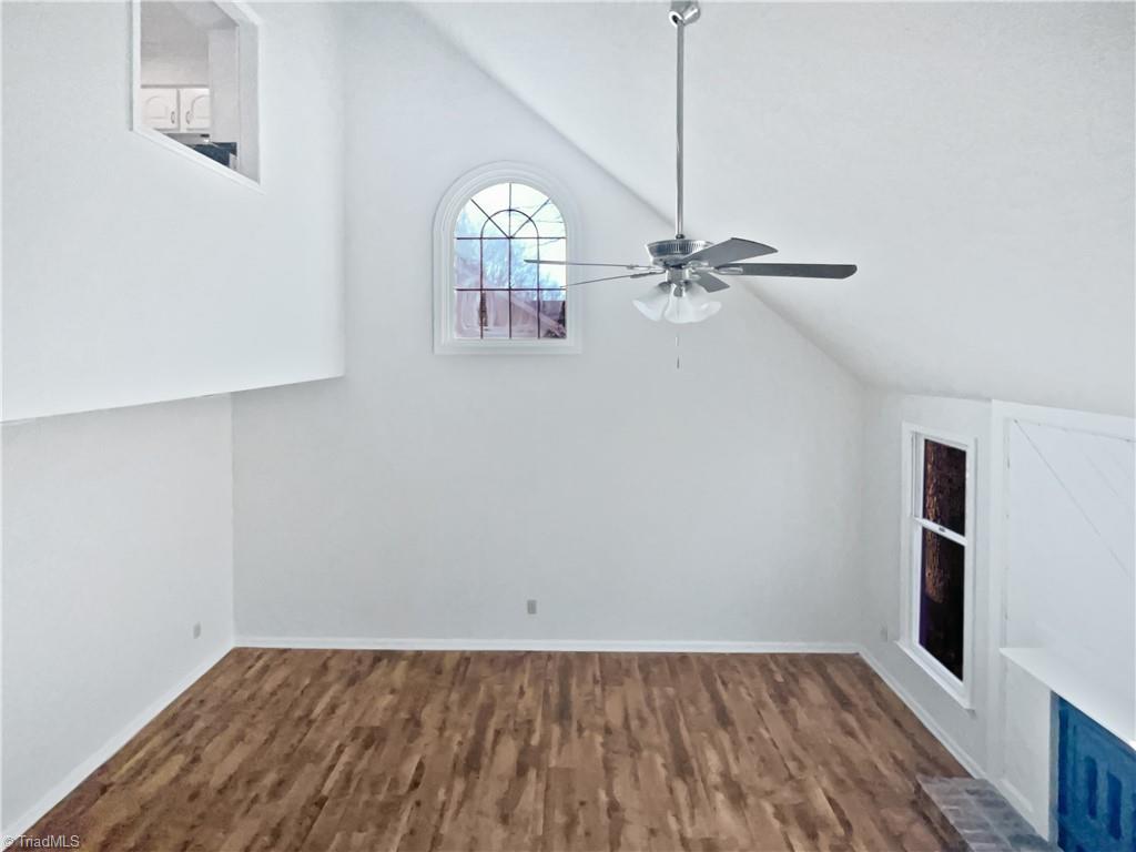 property viewer photo 16