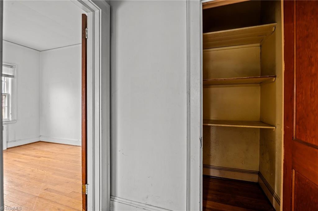 property viewer photo 13