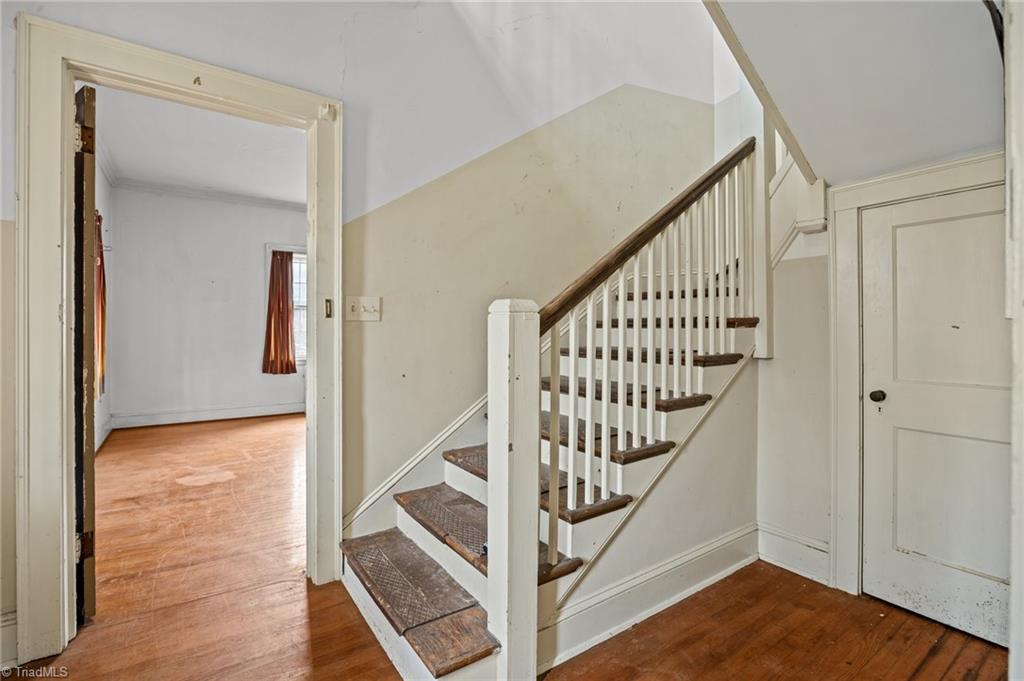 property viewer photo 3
