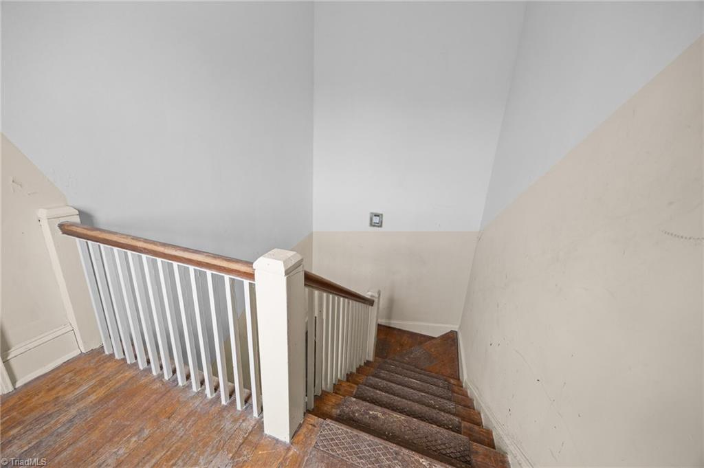 property viewer photo 37