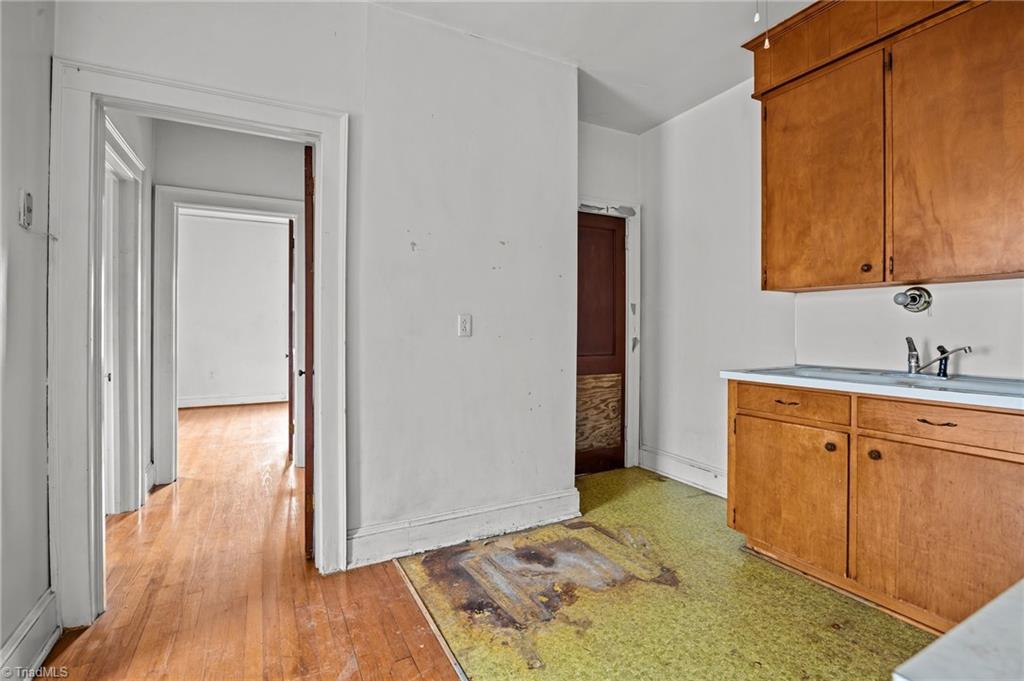property viewer photo 8