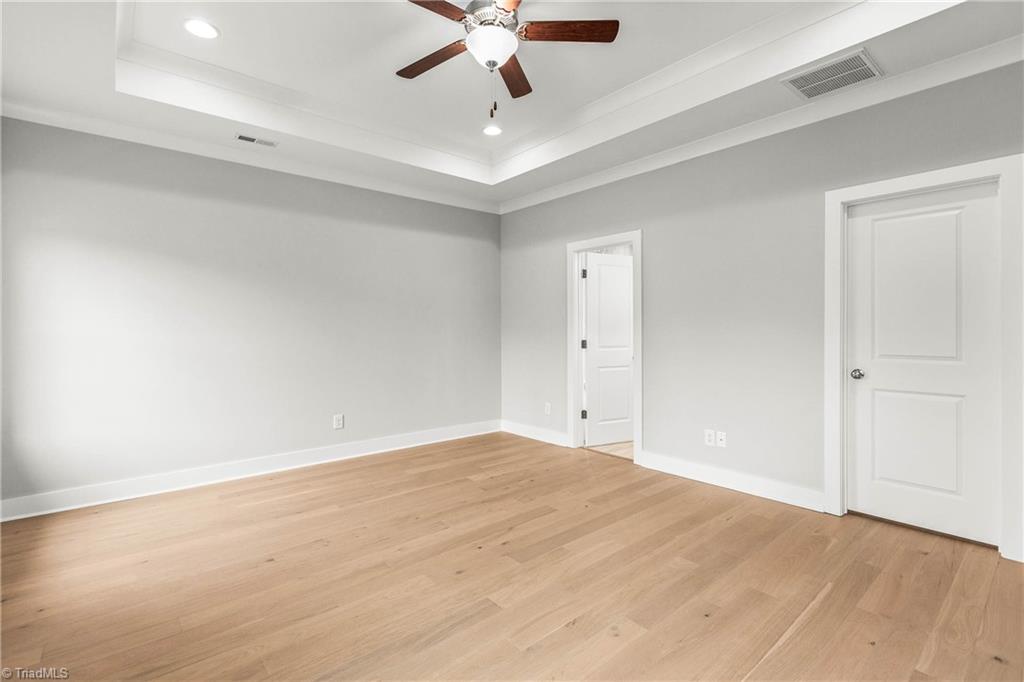 property viewer photo 20