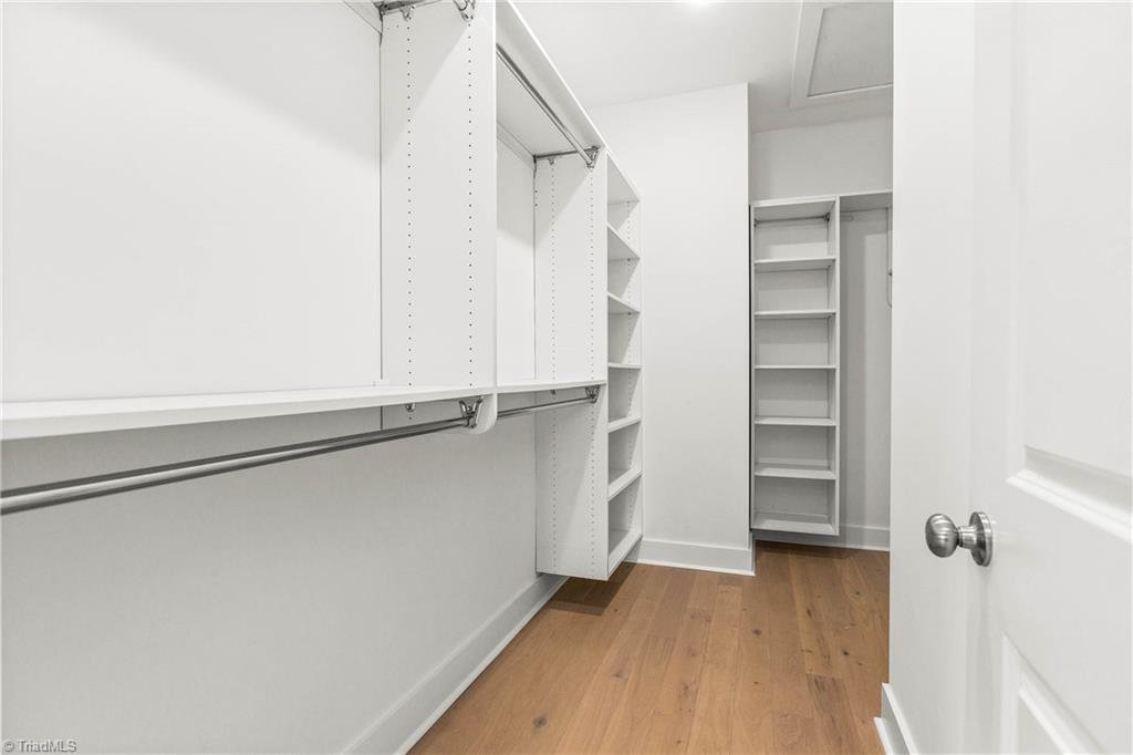 property viewer photo 25