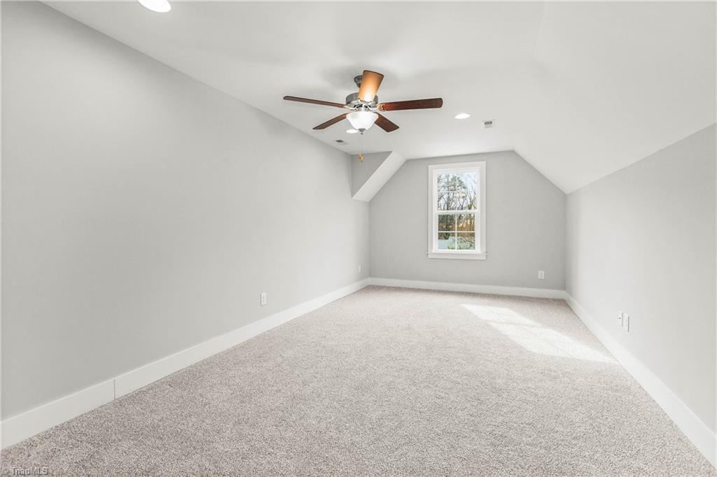 property viewer photo 26