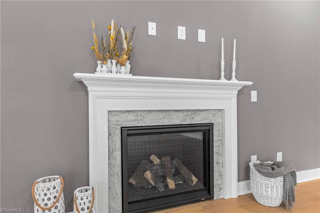property viewer photo 7