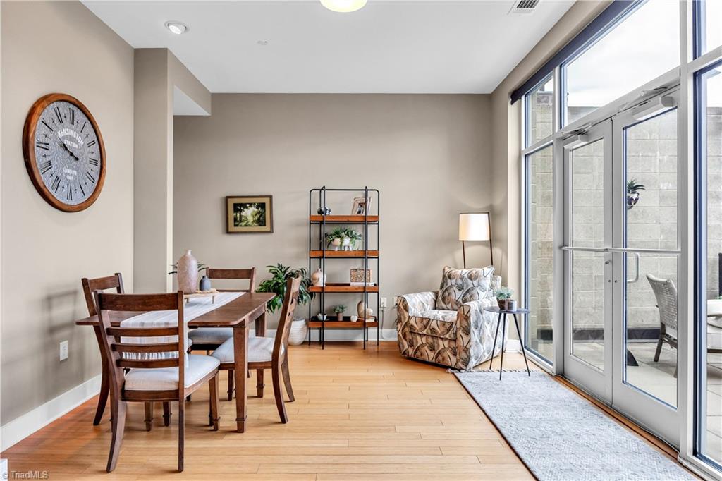 property viewer photo 14