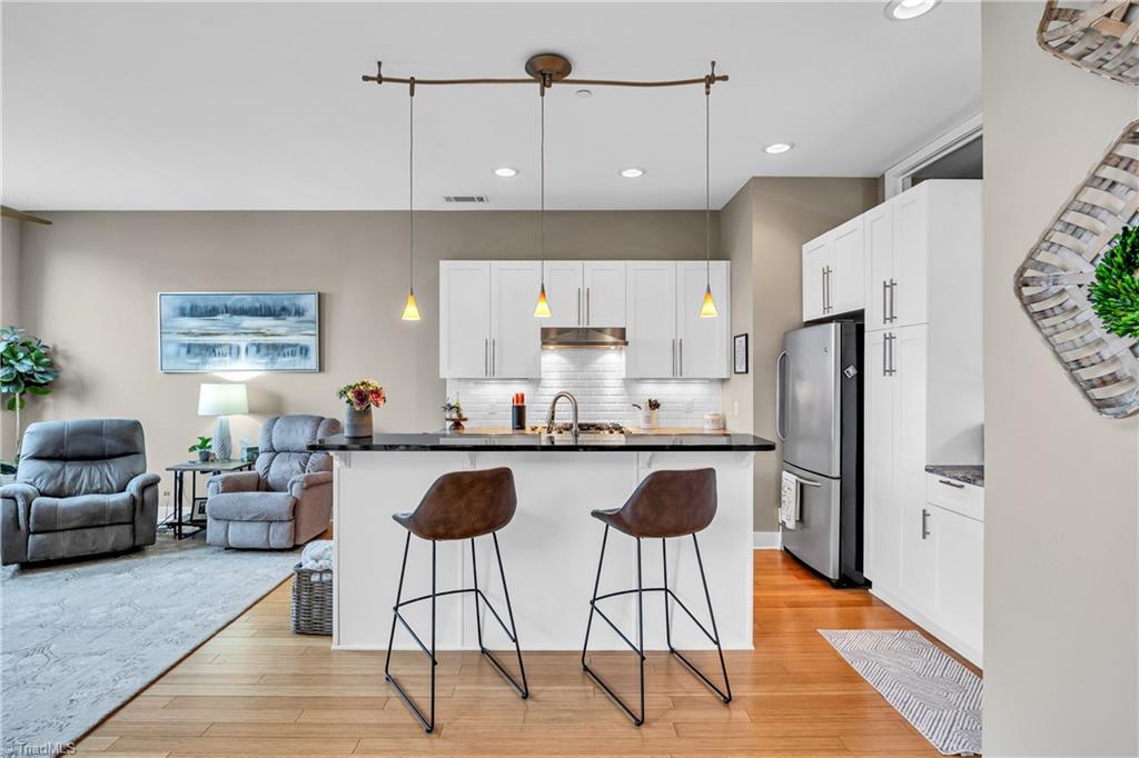 property viewer photo 17