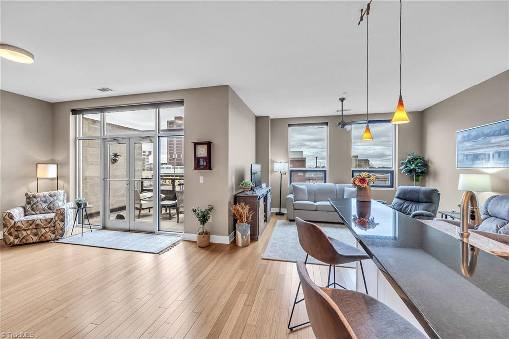 property viewer photo 18