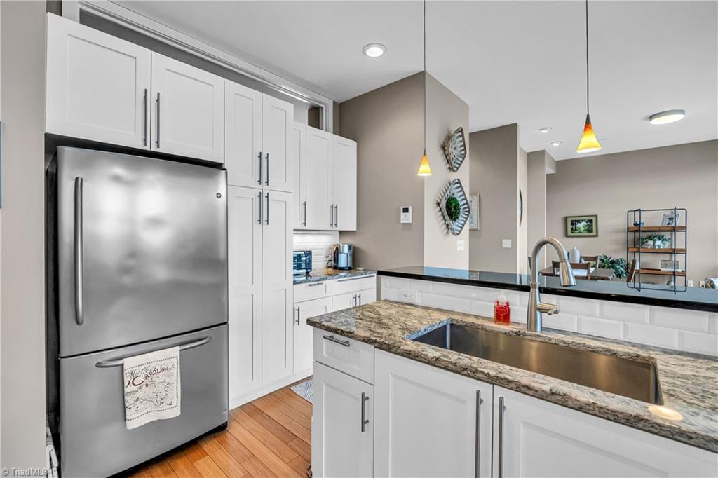 property viewer photo 20