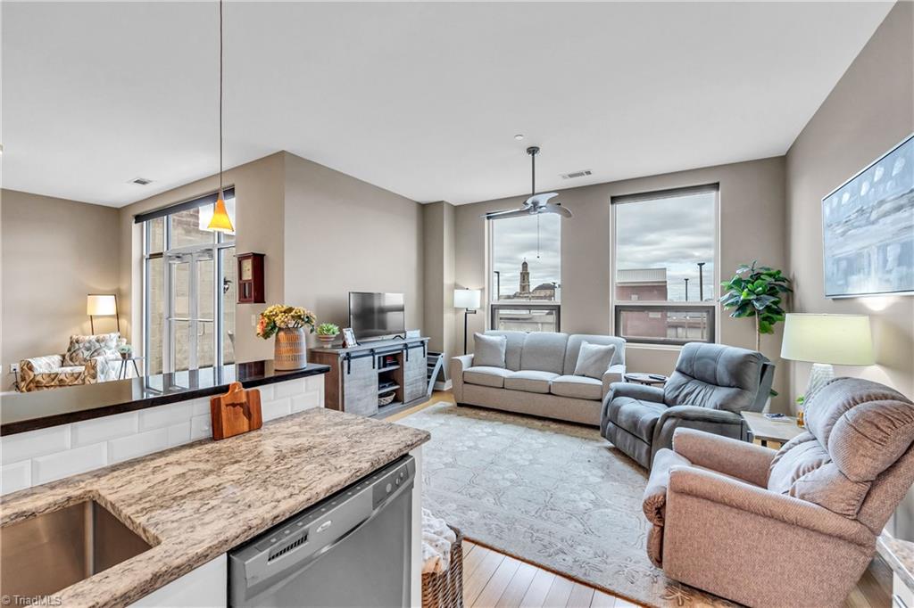 property viewer photo 22