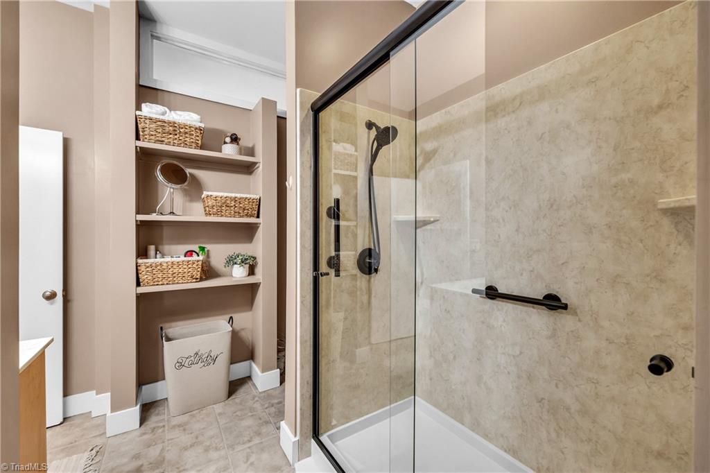 property viewer photo 27