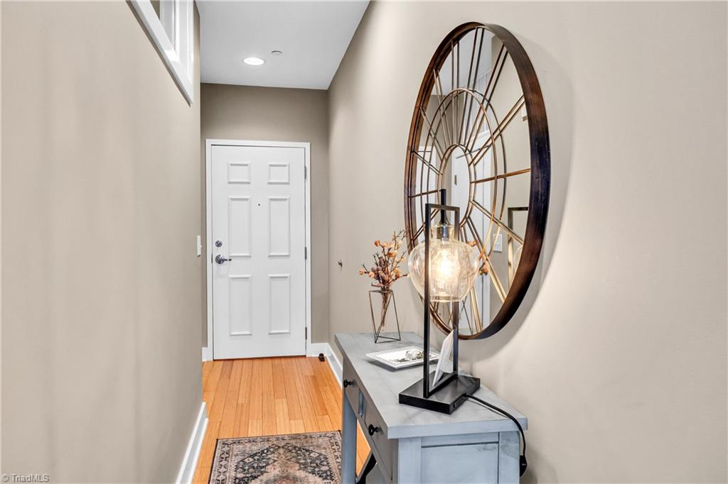 property viewer photo 8