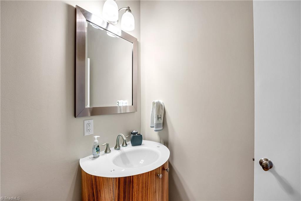 property viewer photo 9