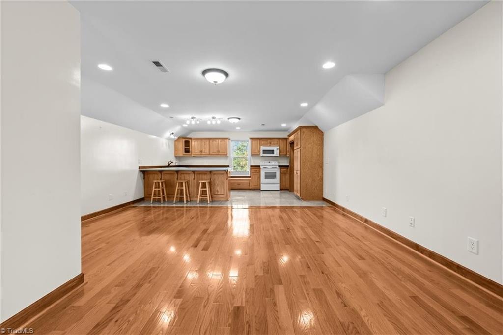property viewer photo 27