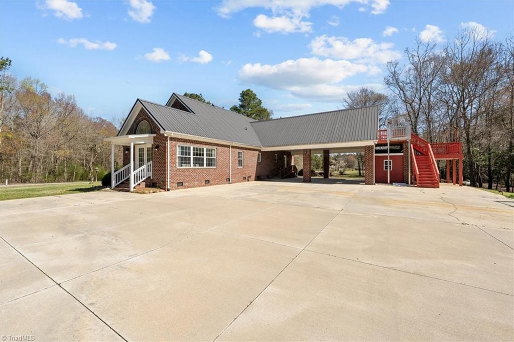 property viewer photo 3