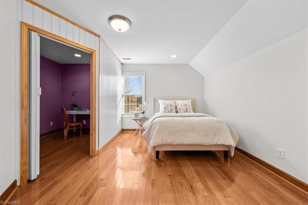 property viewer photo 32