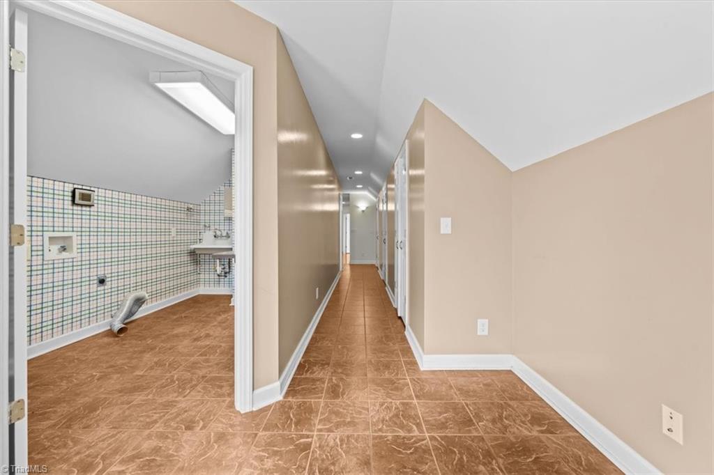 property viewer photo 35