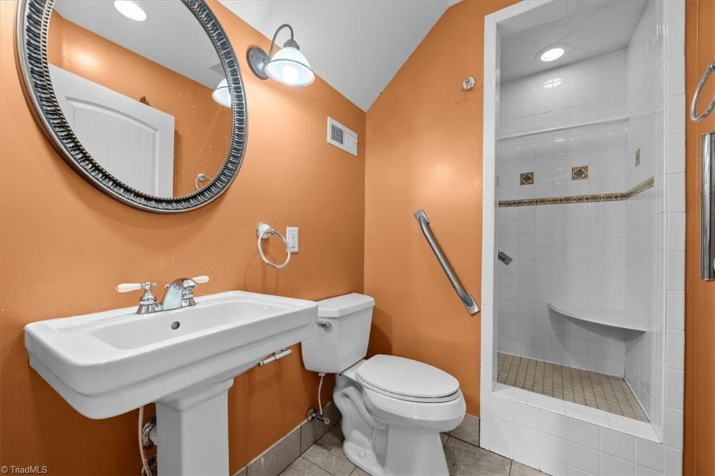 property viewer photo 37