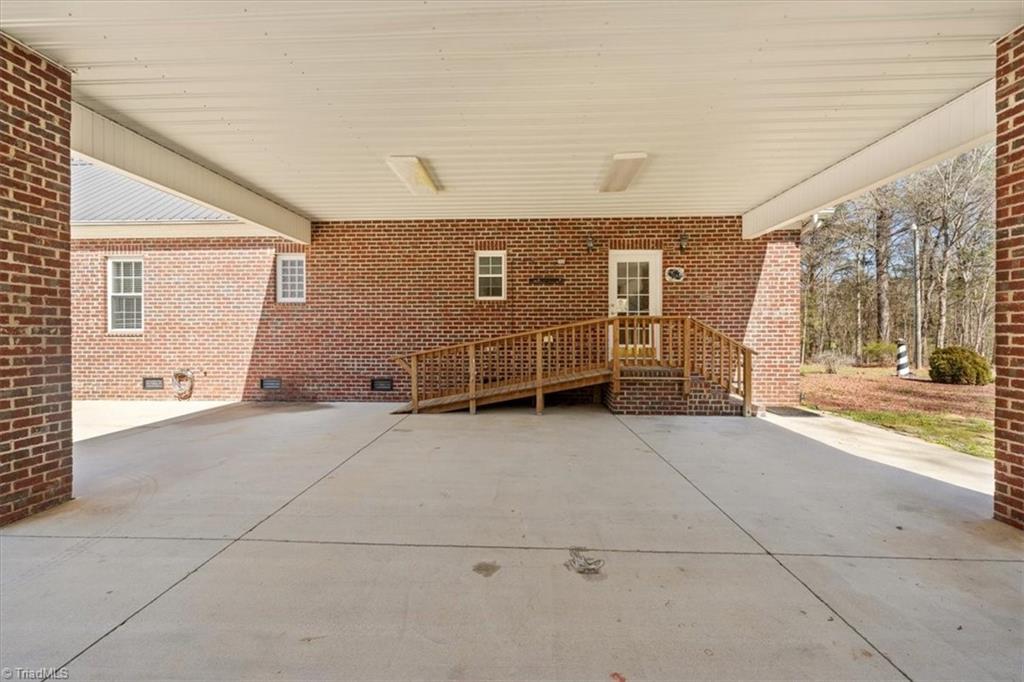 property viewer photo 49