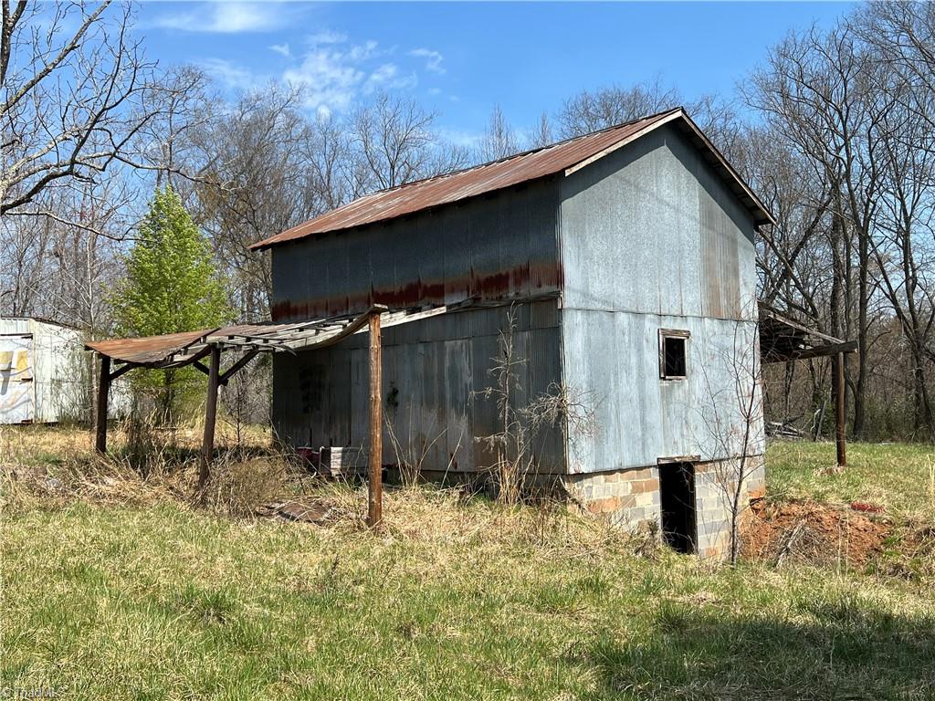 main property photo 10