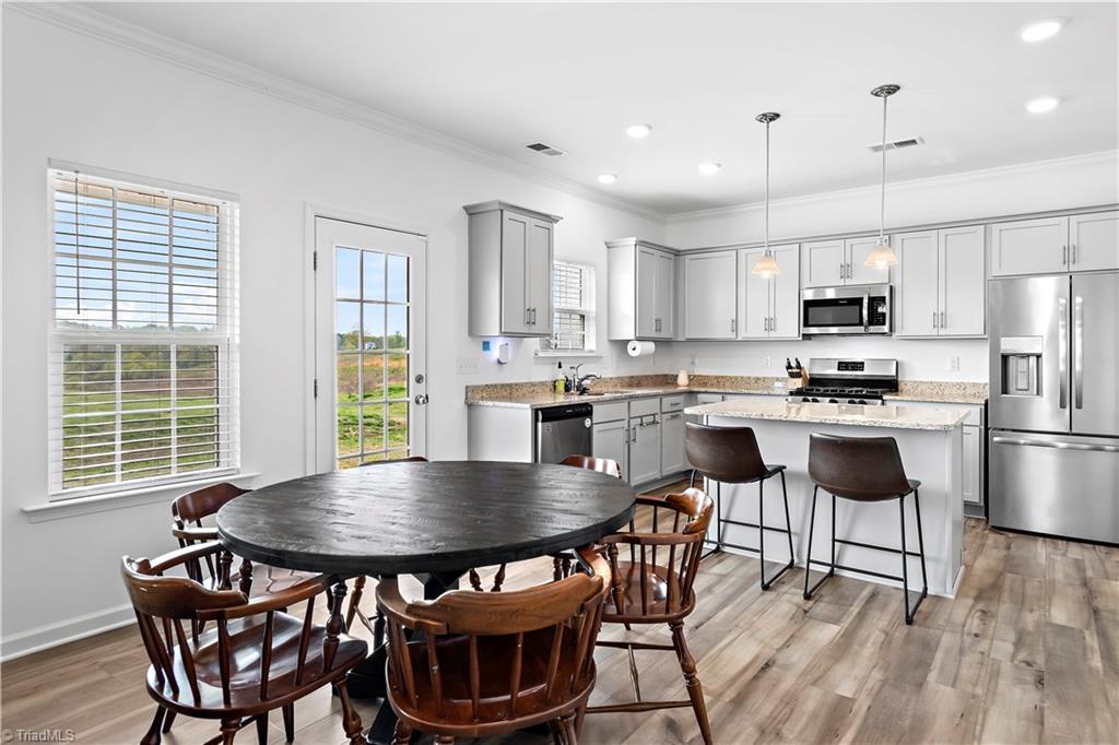 property viewer photo 10