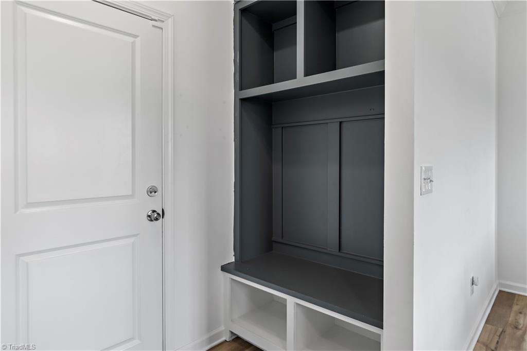 property viewer photo 14
