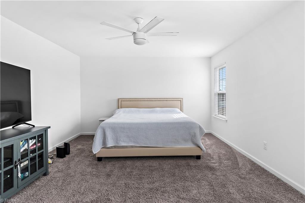 property viewer photo 18