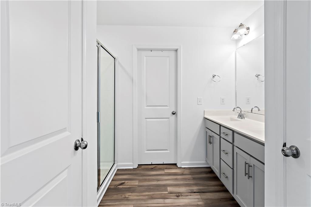 property viewer photo 20