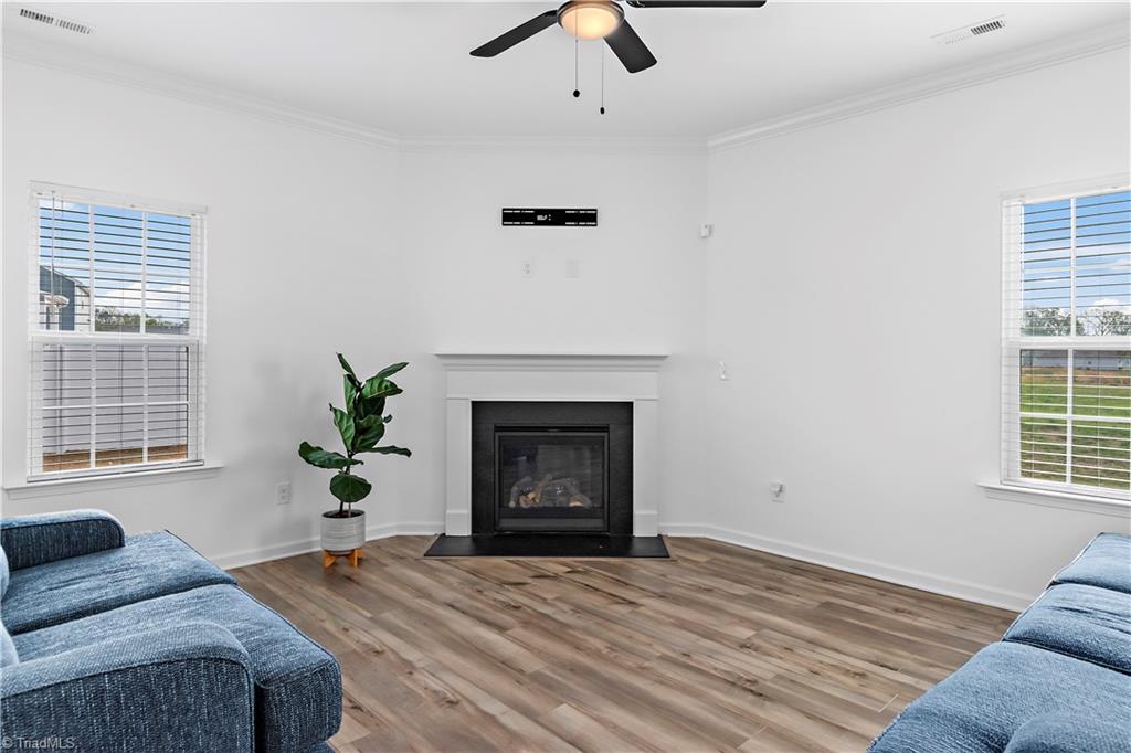 property viewer photo 7