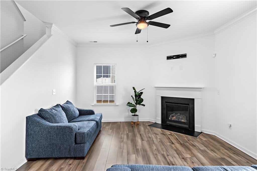 property viewer photo 8