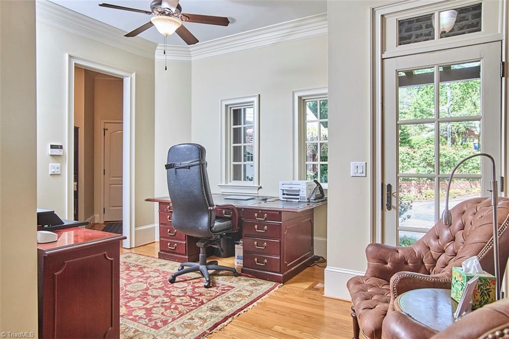 main property photo 37