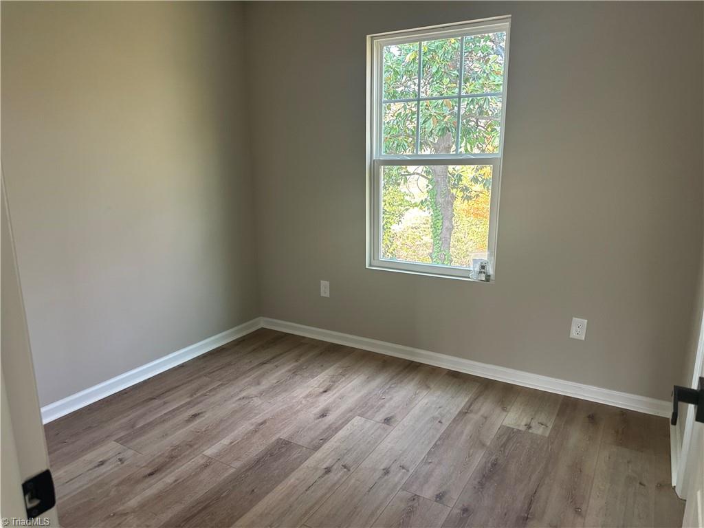 property viewer photo 16
