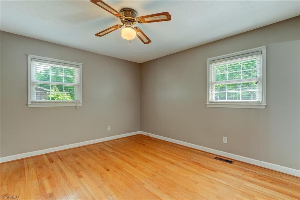 property viewer photo 19
