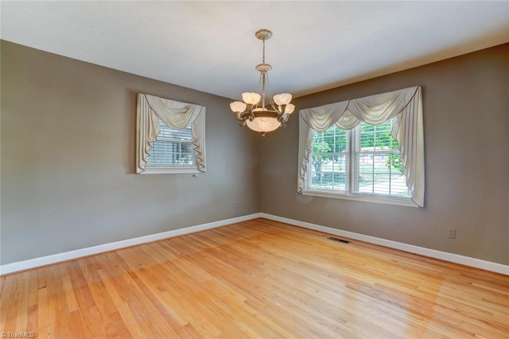 property viewer photo 7