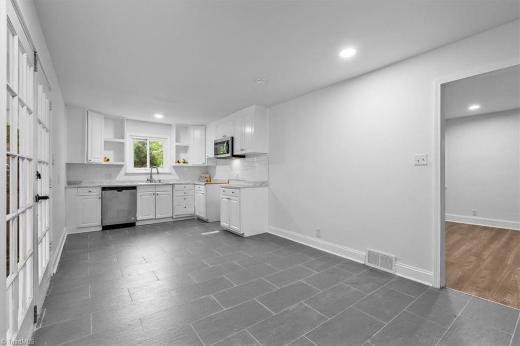 property viewer photo 10