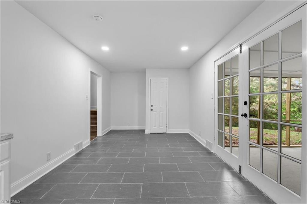 property viewer photo 11