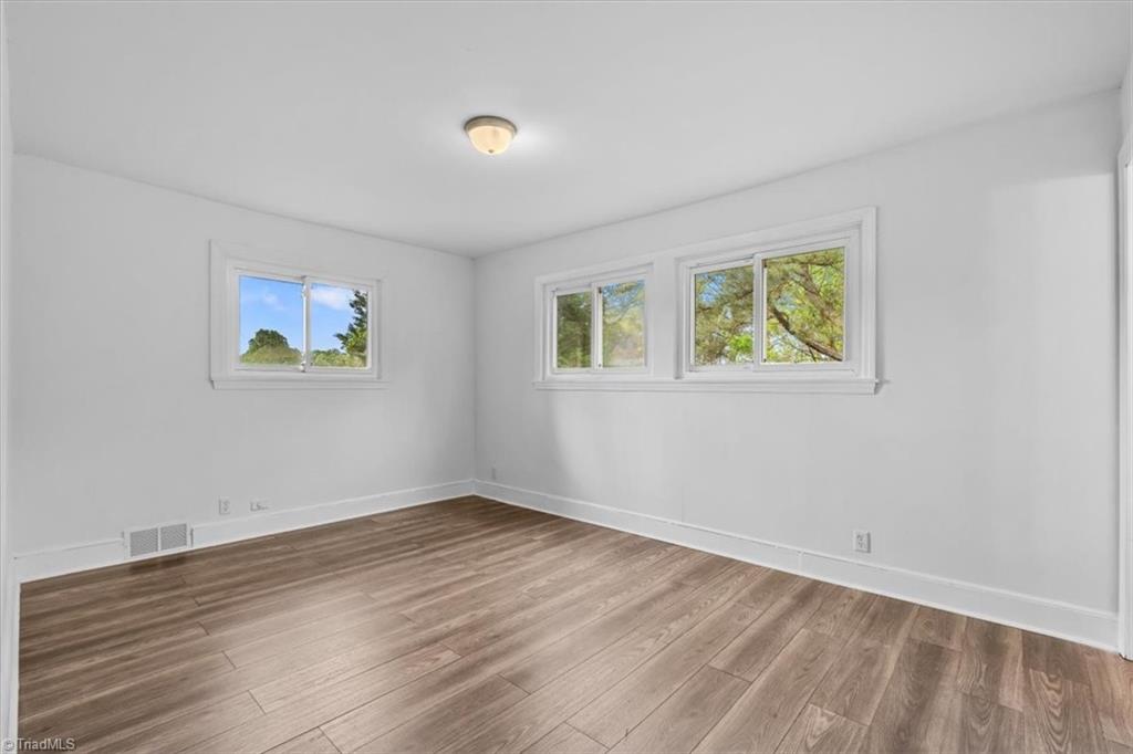 property viewer photo 20