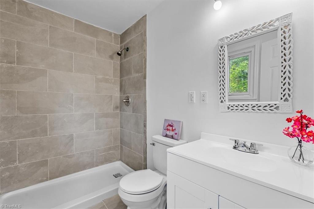 property viewer photo 23