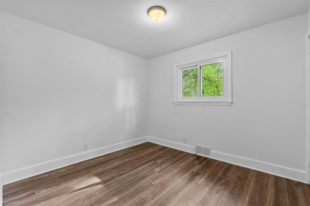 property viewer photo 24