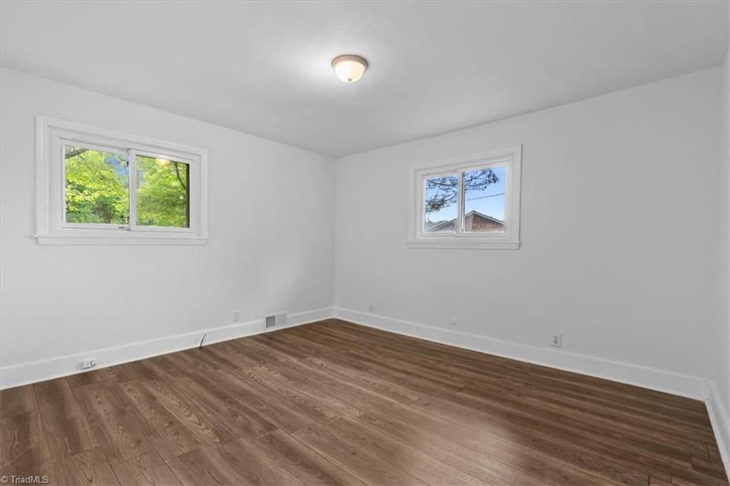 property viewer photo 27