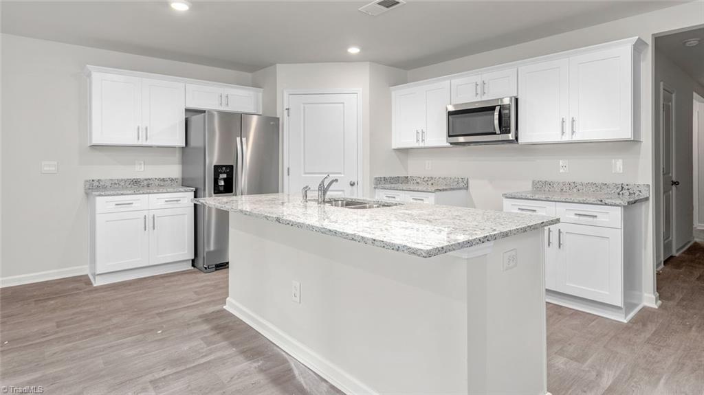 property viewer photo 6