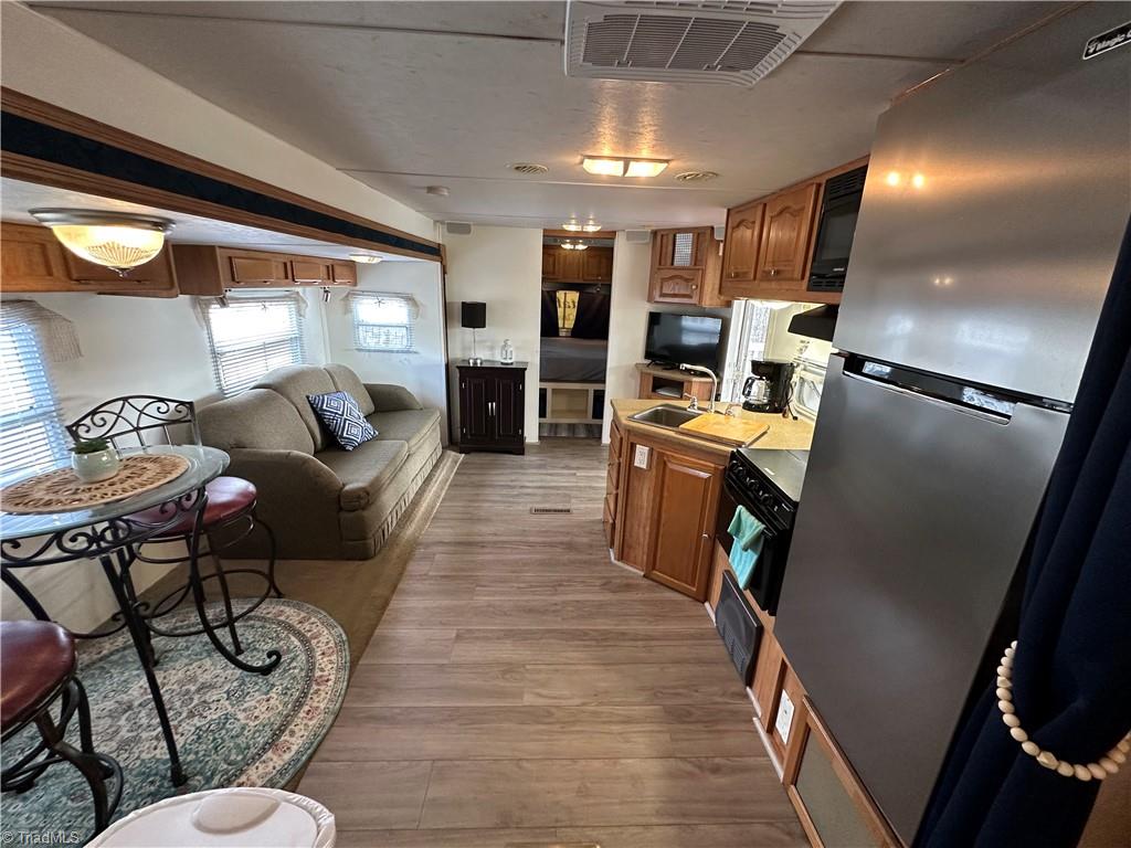 property viewer photo 10