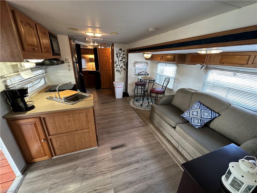 property viewer photo 11