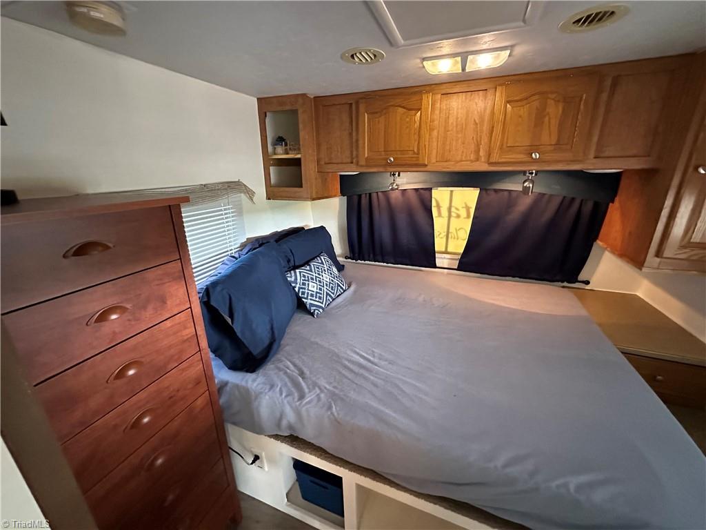 property viewer photo 12